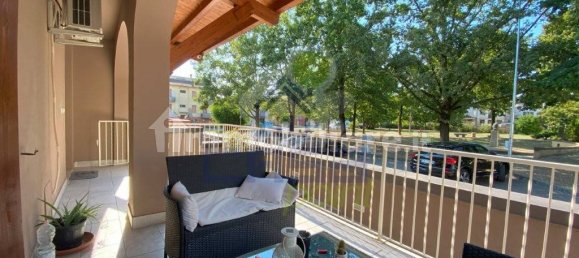 3 bedrooms Villa in Brescello, Italy No. 374294 3