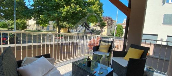 3 bedrooms Villa in Brescello, Italy No. 374294 2