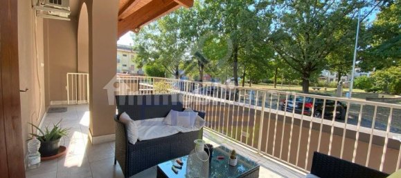 3 bedrooms Villa in Brescello, Italy No. 374294 4