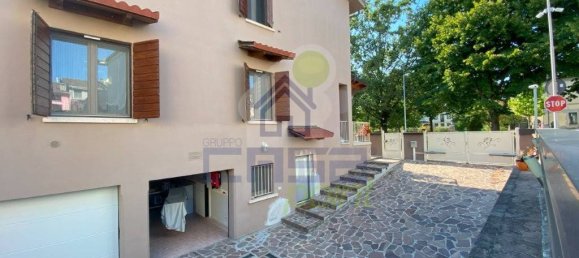 3 bedrooms Villa in Brescello, Italy No. 374294 7