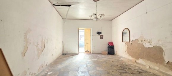 2 rooms House in Vittoria, Italy No. 123672 4