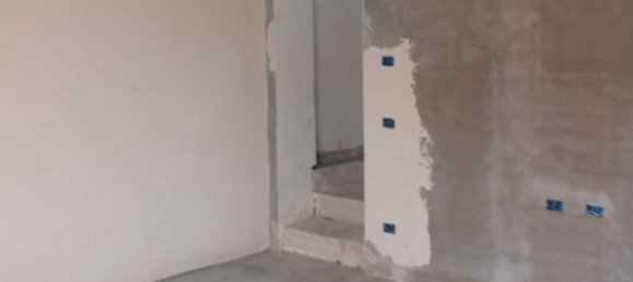 Дом с 3 комнатами в Дзинаско, Италия № 299831 4