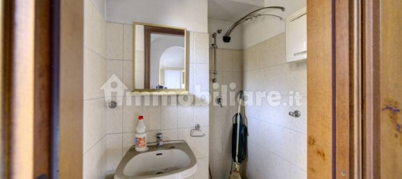 1 bedroom Apartment in Turin, Italy No. 302916 11