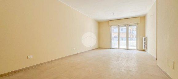 4 rooms Apartment in Teramo, Italy No. 269950 4