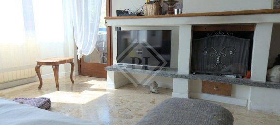 Apartamento de 4 habitaciónes en Varese, Italy No. 105154 3