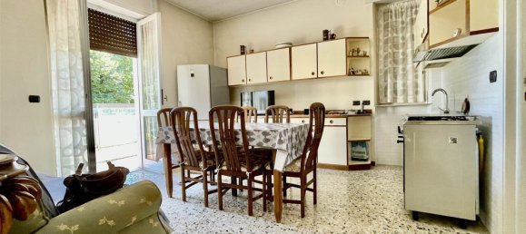 3-salle Appartement à Lentate sul Seveso, Italy No. 260026 6