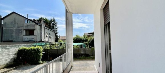 3-salle Appartement à Lentate sul Seveso, Italy No. 260026 10