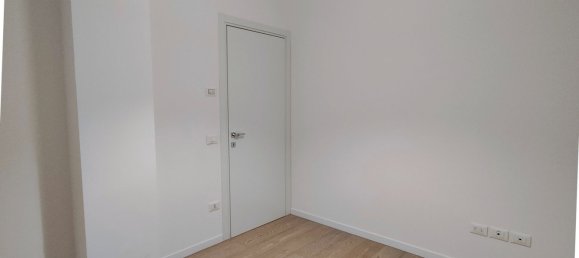 Квартира с 4 комнатами в Тревизо, Италия № 83531 18