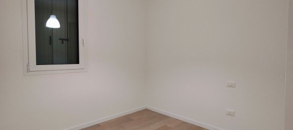 Квартира с 4 комнатами в Тревизо, Италия № 83531 17