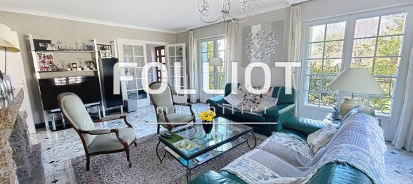 5 bedrooms Castles in Romagne, France No. 197648 2