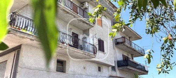 2 rooms Apartment in Rome, Italy No. 286246 2