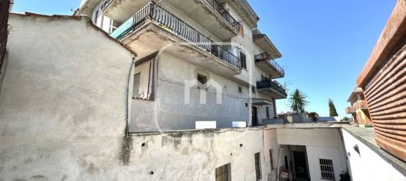 2 rooms Apartment in Rome, Italy No. 286246 4