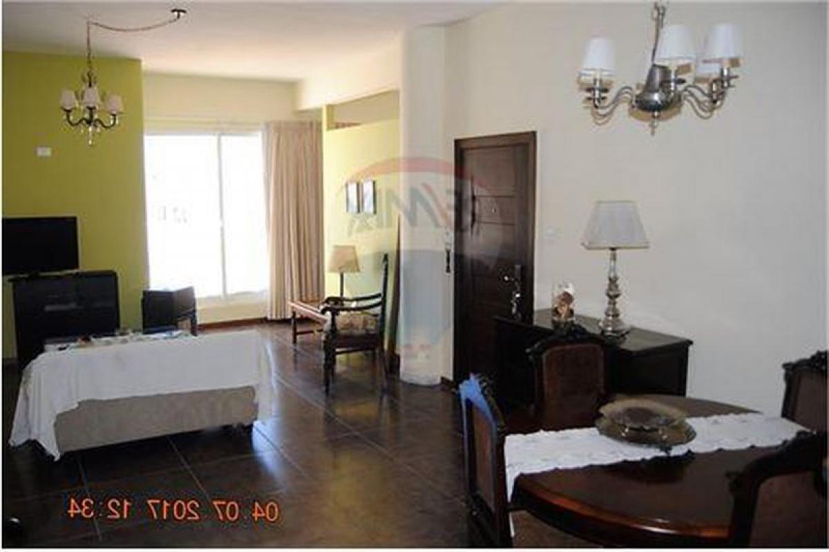 Studio in Montevideo, Uruguay No. 3982