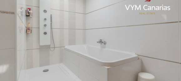 Villa de 2 dormitorios en San Eugenio, Spain No. 15214 24