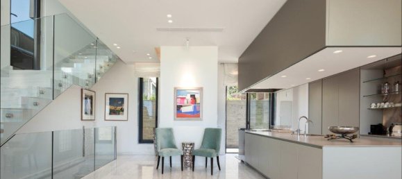 4 bedrooms Villa in Paphos, Cyprus No. 9984 11