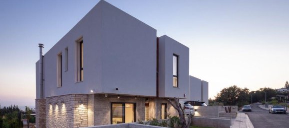 4 bedrooms Villa in Paphos, Cyprus No. 9984 3