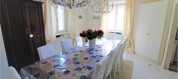 4 bedrooms Villa in Forte dei Marmi, Italy No. 378329 2