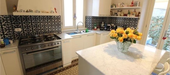 4 bedrooms Villa in Forte dei Marmi, Italy No. 378329 6