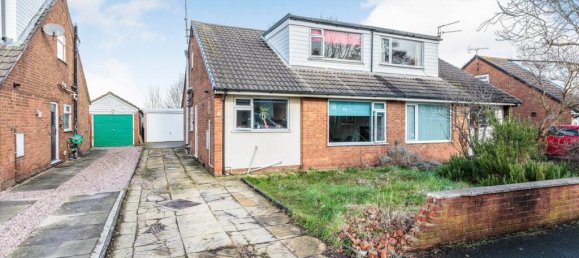 House in Preston, United Kingdom No. 2897 2