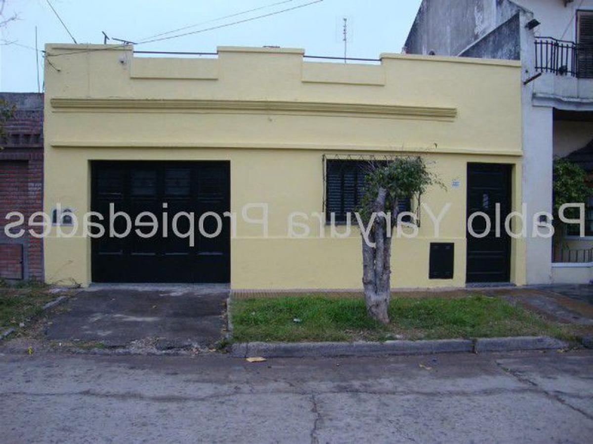 3 bedrooms House in General San Martin, Argentina No. 12661