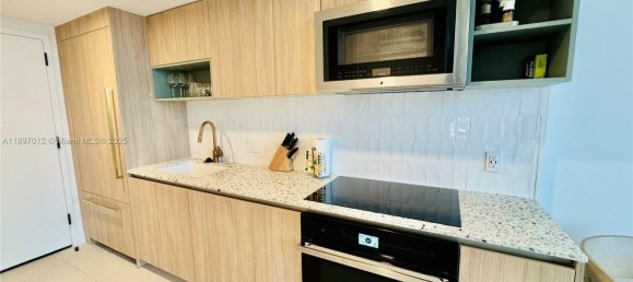 1 Schlafzimmer Gewerbliche Immobilien in Miami, USA, Nr. 615909 30