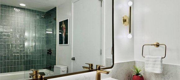 1 Schlafzimmer Gewerbliche Immobilien in Miami, USA, Nr. 615909 13
