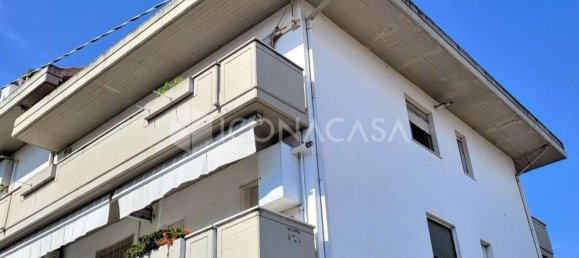 Квартира с 6 спальнями в Спольторе, Италия № 315954 11