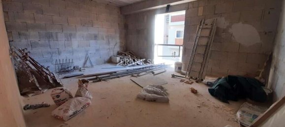 3 bedrooms Apartment in Xlendi, Malta No. 782 9