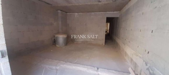 3 bedrooms Apartment in Xlendi, Malta No. 782 3