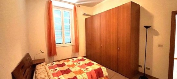 2 rooms Apartment in Livorno, Italy No. 141614 3
