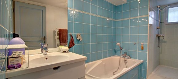 6 bedrooms Villa in Poissy, France No. 184023 14