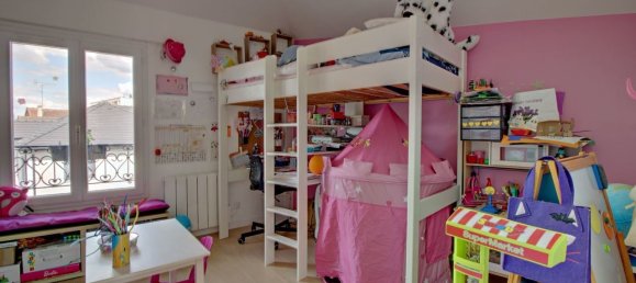 6 bedrooms Villa in Poissy, France No. 184023 10