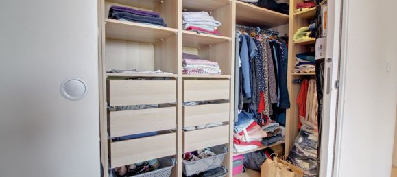 6 bedrooms Villa in Poissy, France No. 184023 9