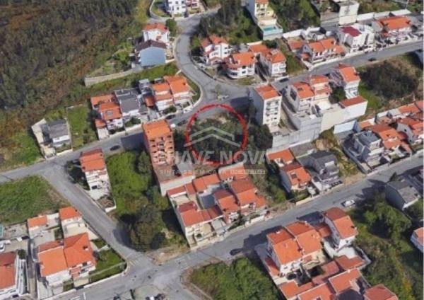 275m² Land in Baguim do Monte, Portugal No. 94513