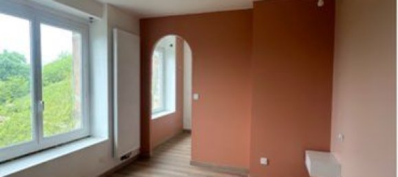 3 bedrooms House in Saint-Genest-Lerpt, France No. 343330 3