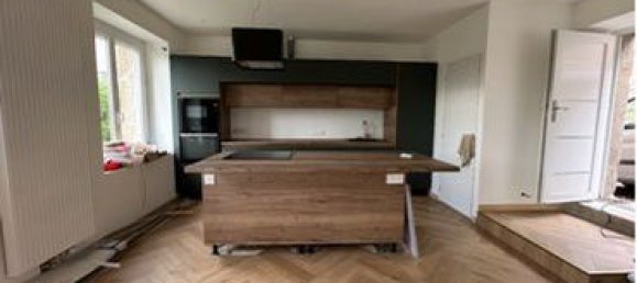 3 bedrooms House in Saint-Genest-Lerpt, France No. 343330 2