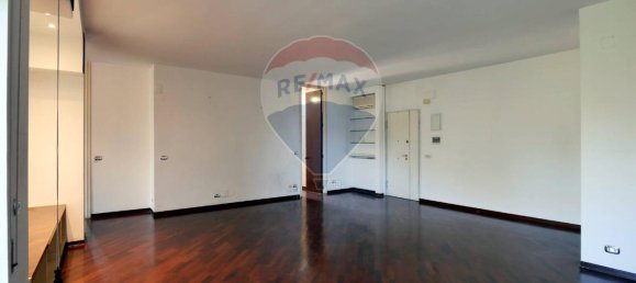 4 rooms Apartment in Bari, Italy No. 39363 9
