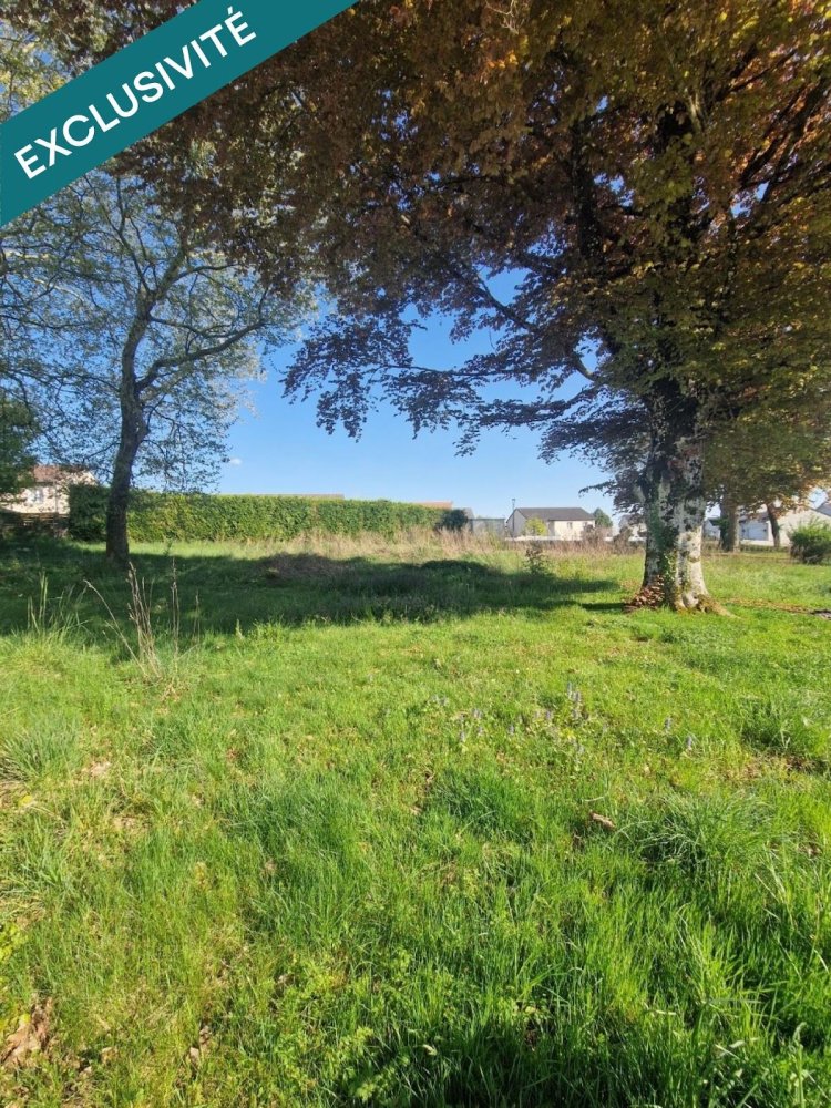 574m² Land in Pierrepont, France No. 83551