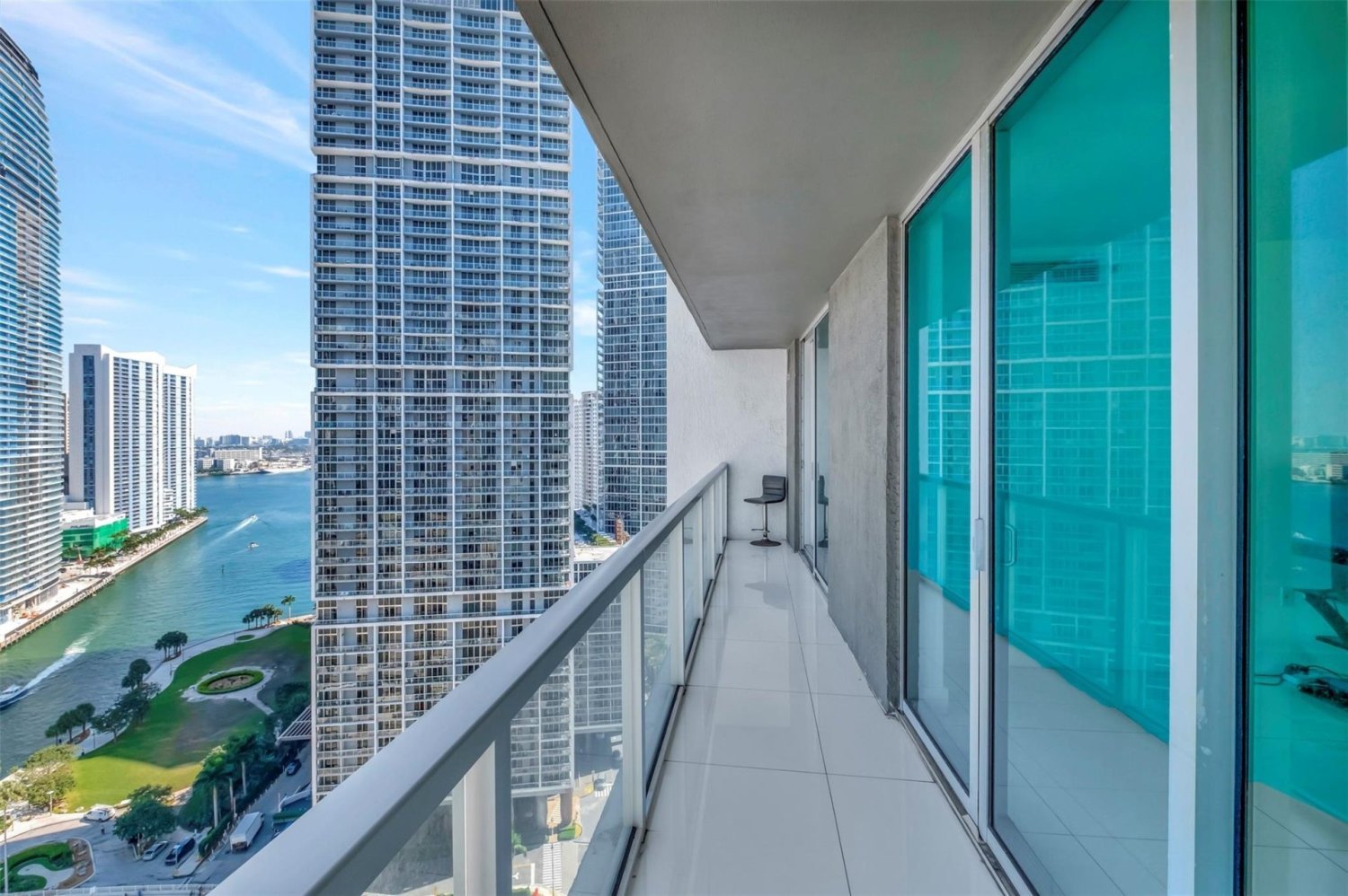 1 Schlafzimmer Gewerbliche Immobilien in Miami, USA, Nr. 613523