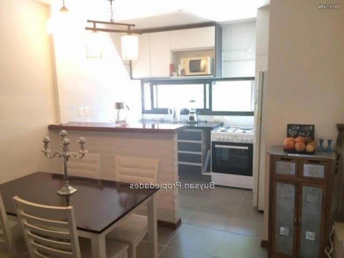 2 bedrooms House in Montevideo, Uruguay No. 10920