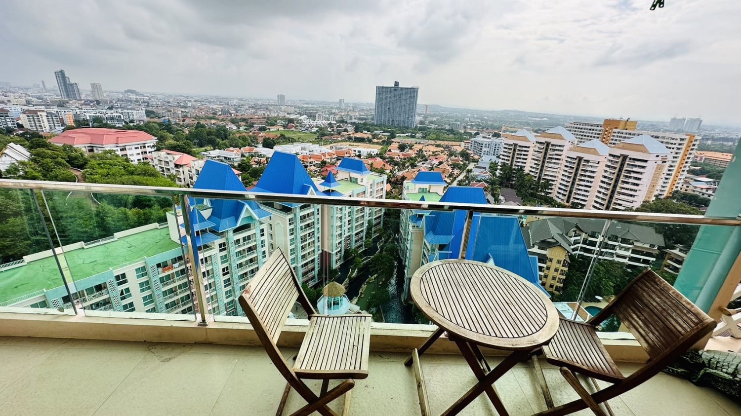 2 bedrooms Apartment in Pattaya, Thailand No. 11191
