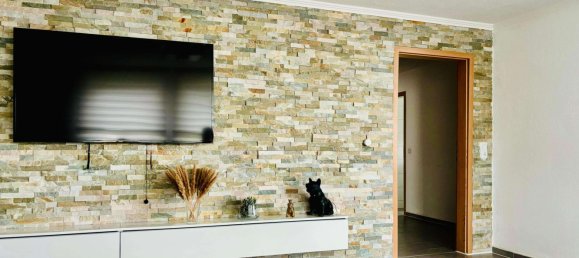 Здание с 4 спальнями в Швебиш Халль, Германия № 17922 2