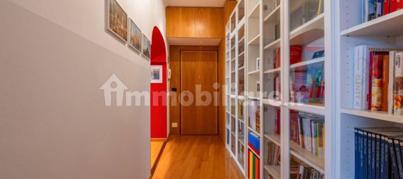 2 bedrooms Apartment in Milan, Italy No. 369941 2