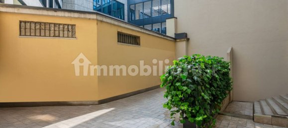 2 bedrooms Apartment in Milan, Italy No. 369941 10