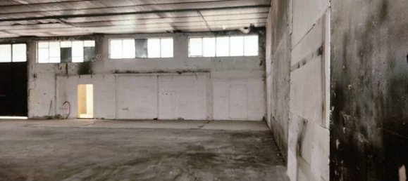 2 rooms Warehouse in Montecassiano, Italy No. 133202 3