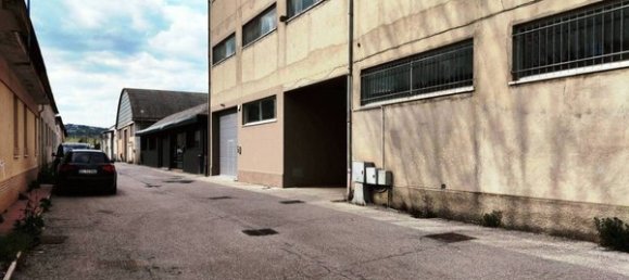 2 rooms Warehouse in Montecassiano, Italy No. 133202 5