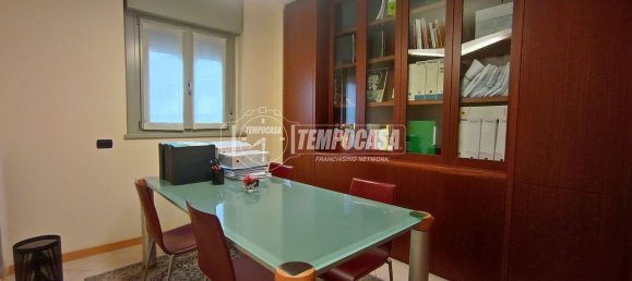 Escritório em Bergamo, Italy 90 m² N.º 313781 6