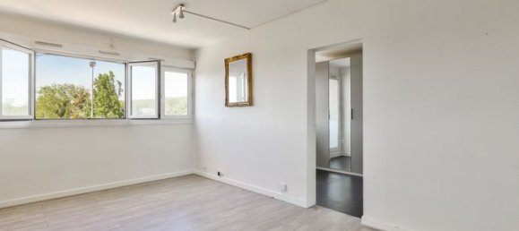 2 rooms Apartment in Gagny, France No. 305932 3