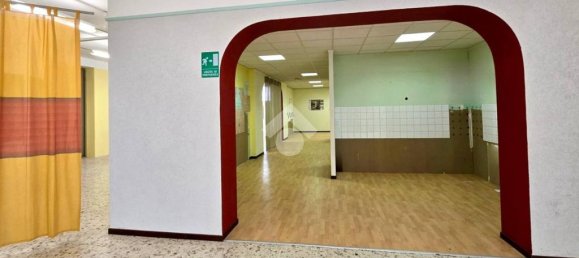 600m² Commercial property in Notaresco, Italy No. 361671 10