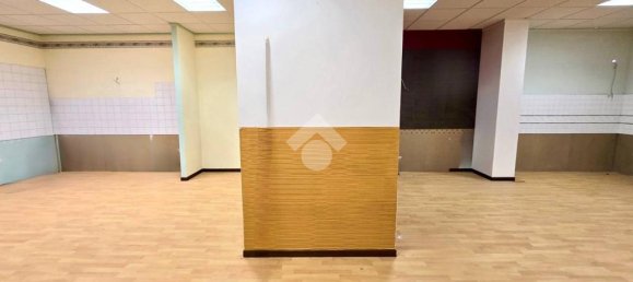 600m² Commercial property in Notaresco, Italy No. 361671 4